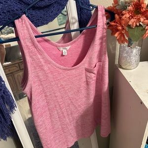 Pink boyfriend tank top , with a pocket loose fitting.